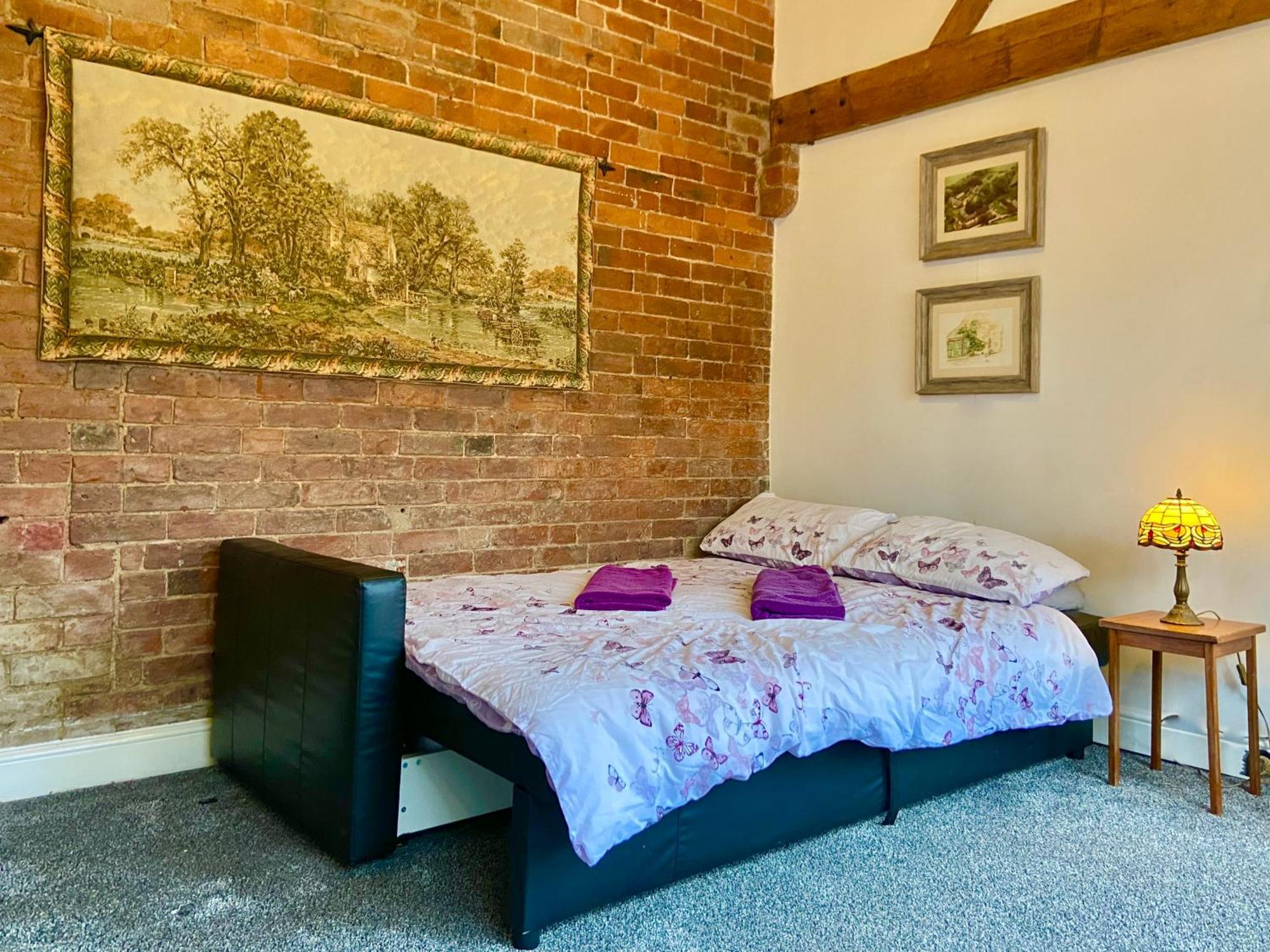 Вилла Squirrel Barn Milwich Экстерьер фото