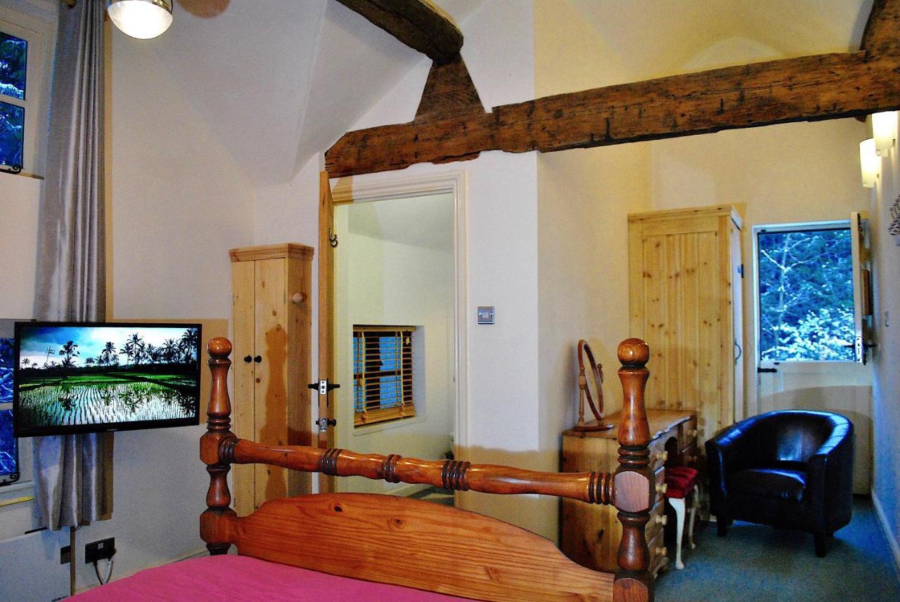 Вилла Squirrel Barn Milwich Экстерьер фото